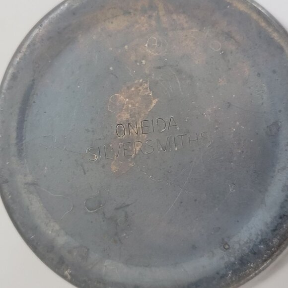 Vintage Oneida Silversmiths Silver-Plated Creamer Pitcher With Handle - Tarnishe - Picture 5 of 8